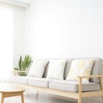 白を基調としたシンプルな部屋